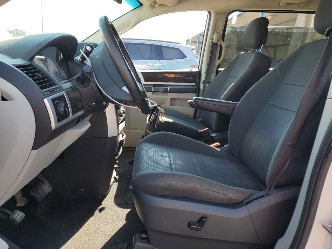 2010 Dodge Grand Caravan Sxt VIN: 2D4RN5D12AR317524 Lot: 70889925