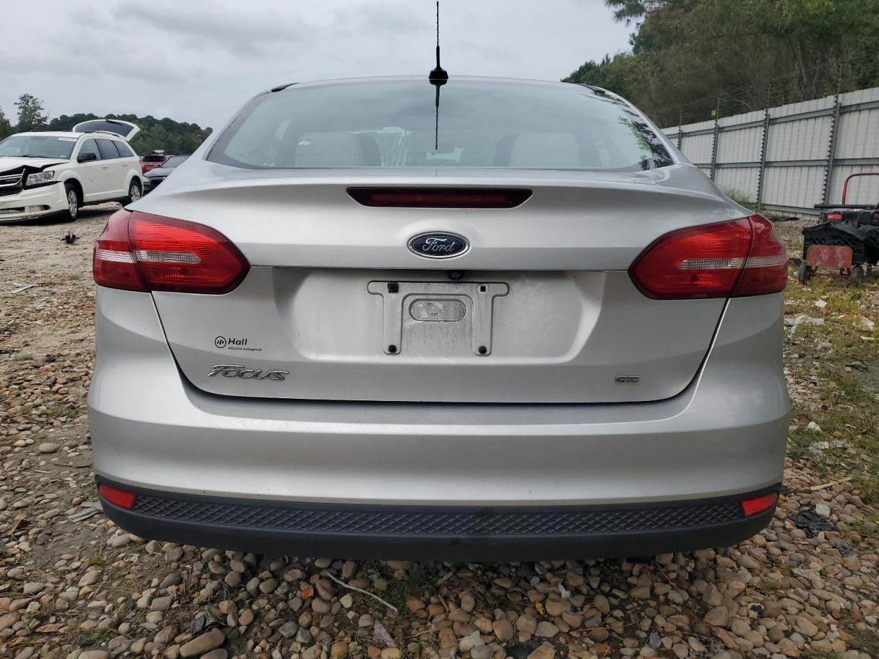 2017 Ford Focus Se VIN: 1FADP3F21HL272483 Lot: 84636395