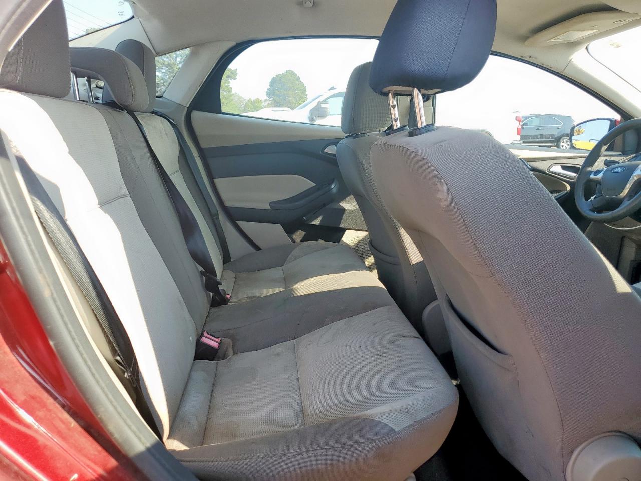 2014 Ford Focus Se VIN: 1FADP3F27EL460470 Lot: 72052855