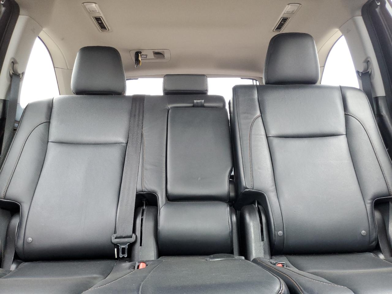 2014 Toyota Highlander Xle VIN: 5TDJKRFH9ES063957 Lot: 81086255