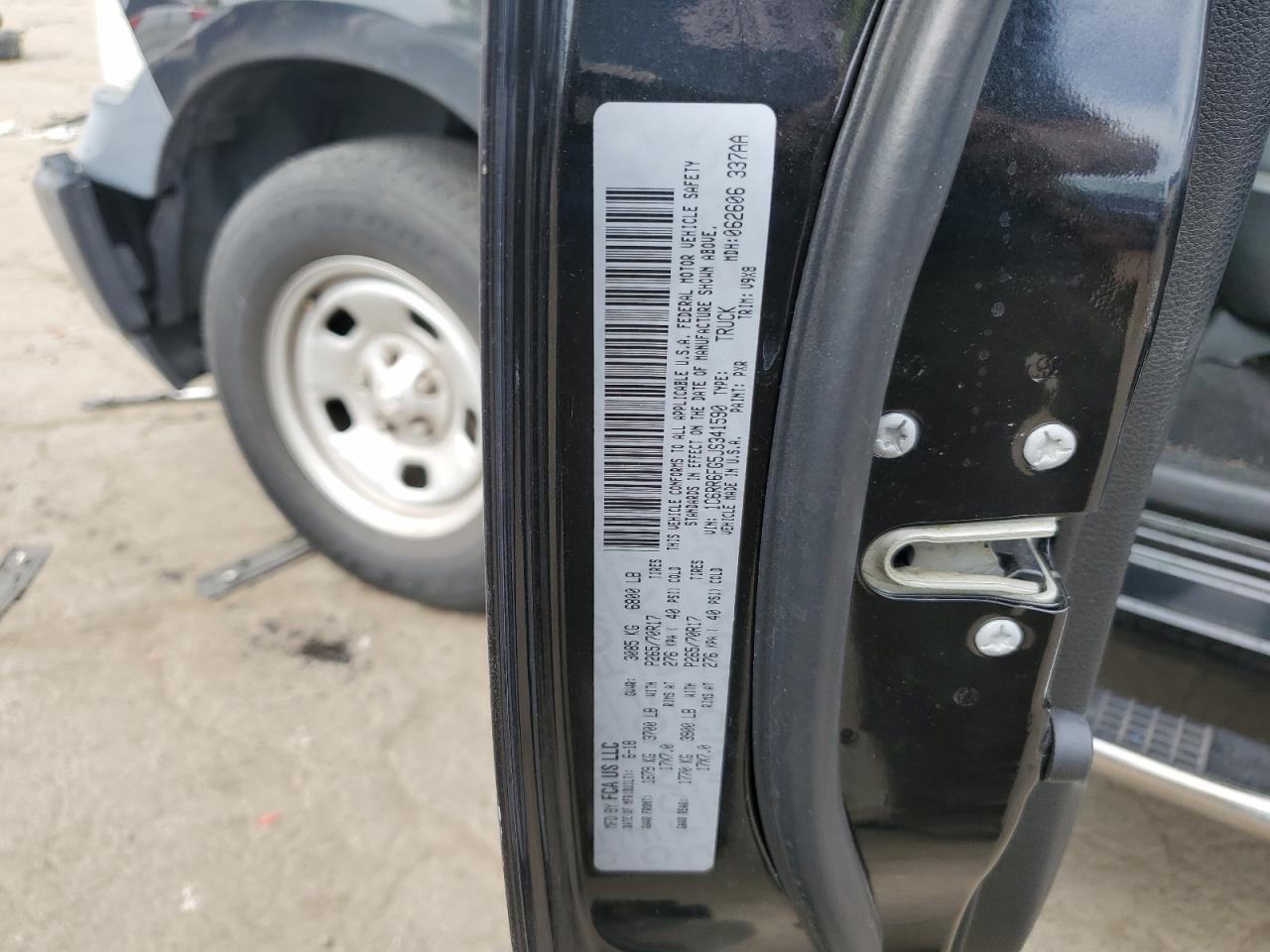 2018 Ram 1500 St VIN: 1C6RR6FG5JS341590 Lot: 80008255