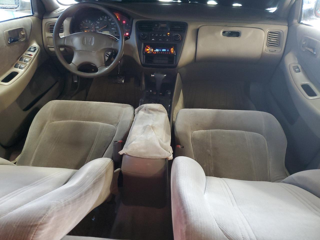 2000 Honda Accord Lx VIN: 1HGCG6656YA117880 Lot: 80198175