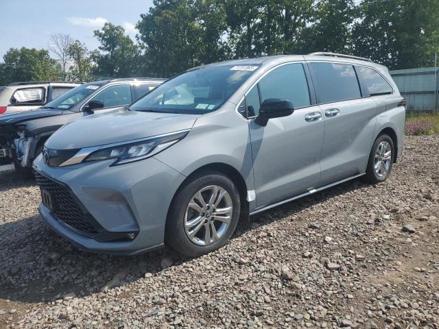  TOYOTA SIENNA 2023 Granatowy