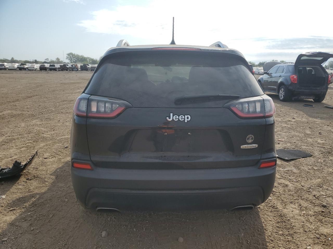 2019 Jeep Cherokee Latitude VIN: 1C4PJMCX5KD192006 Lot: 72039595