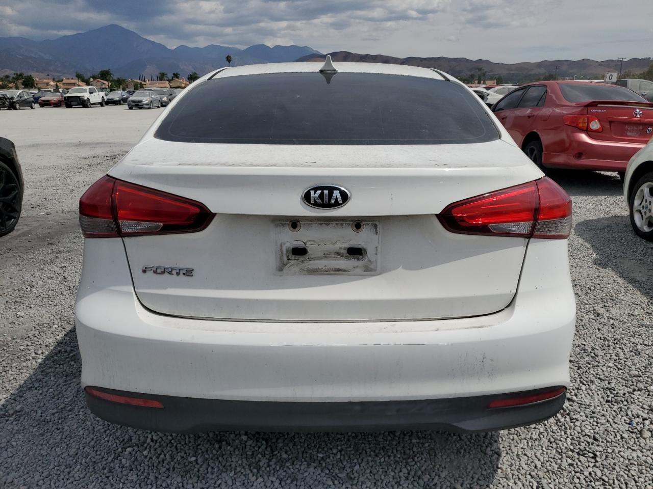 2018 Kia Forte Lx VIN: 3KPFK4A77JE254384 Lot: 81348295