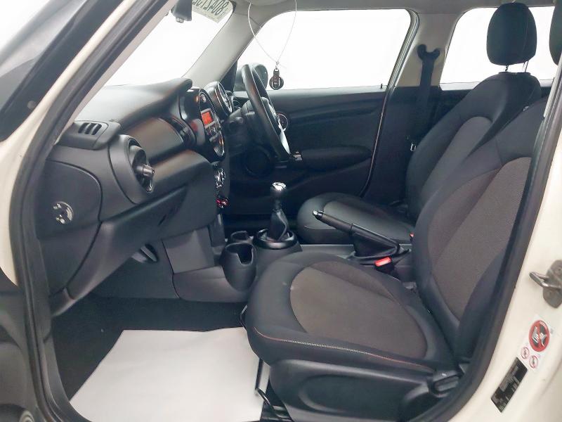 2015 MINI ONE D 