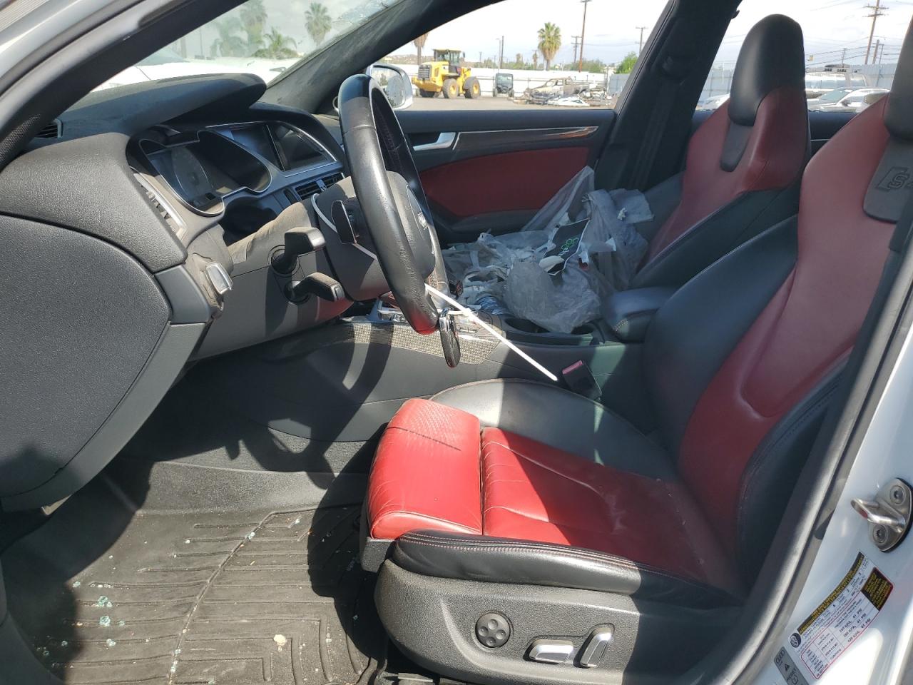 2014 Audi S4 Premium Plus VIN: WAUBGAFL8EA011693 Lot: 81469995
