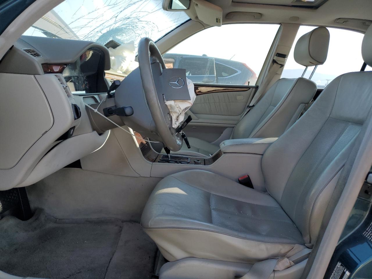 2001 Mercedes-Benz E 320 VIN: WDBJF65J31B222429 Lot: 81112055