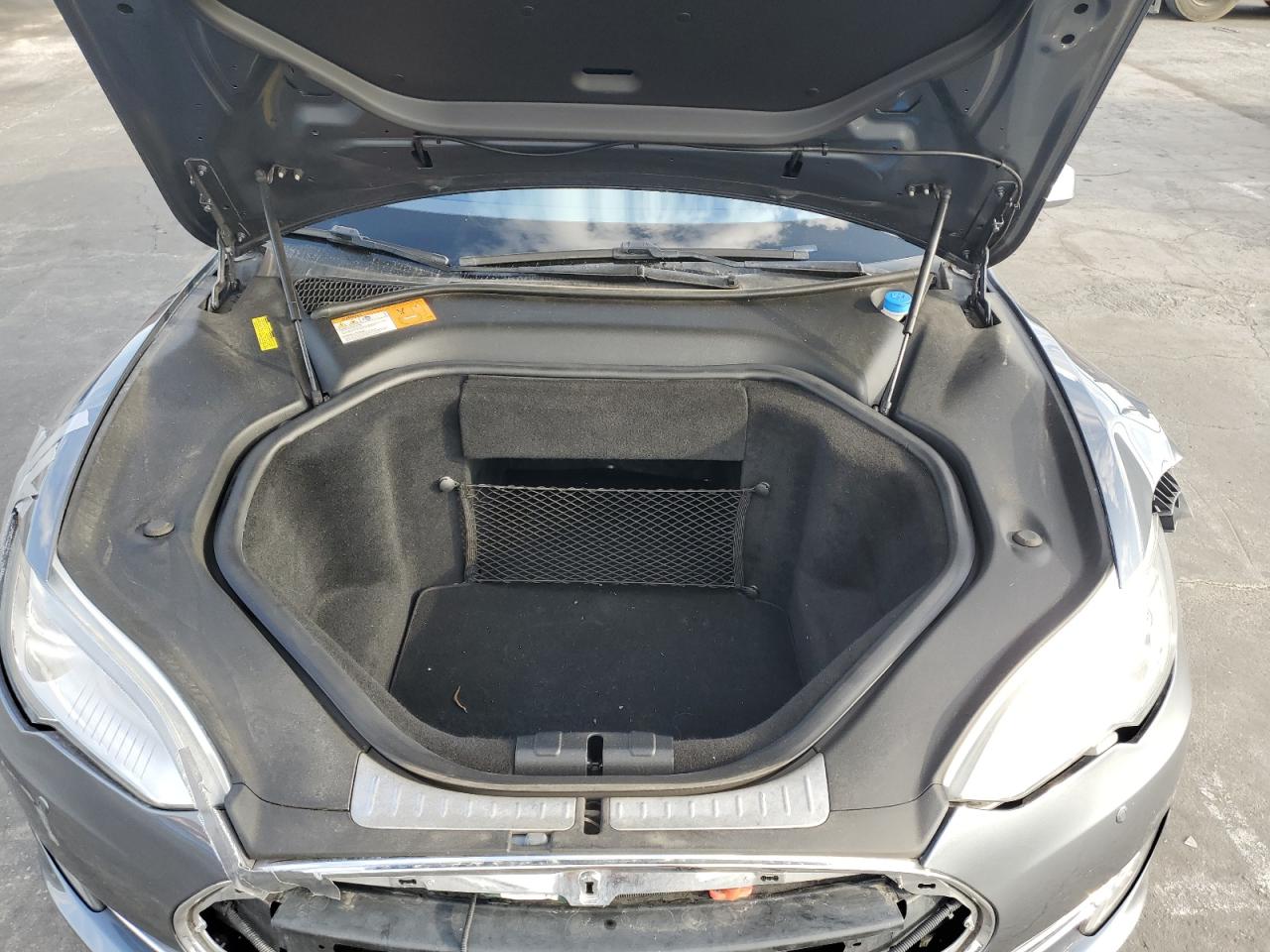 2013 Tesla Model S VIN: 5YJSA1DP1DFP14164 Lot: 83909945