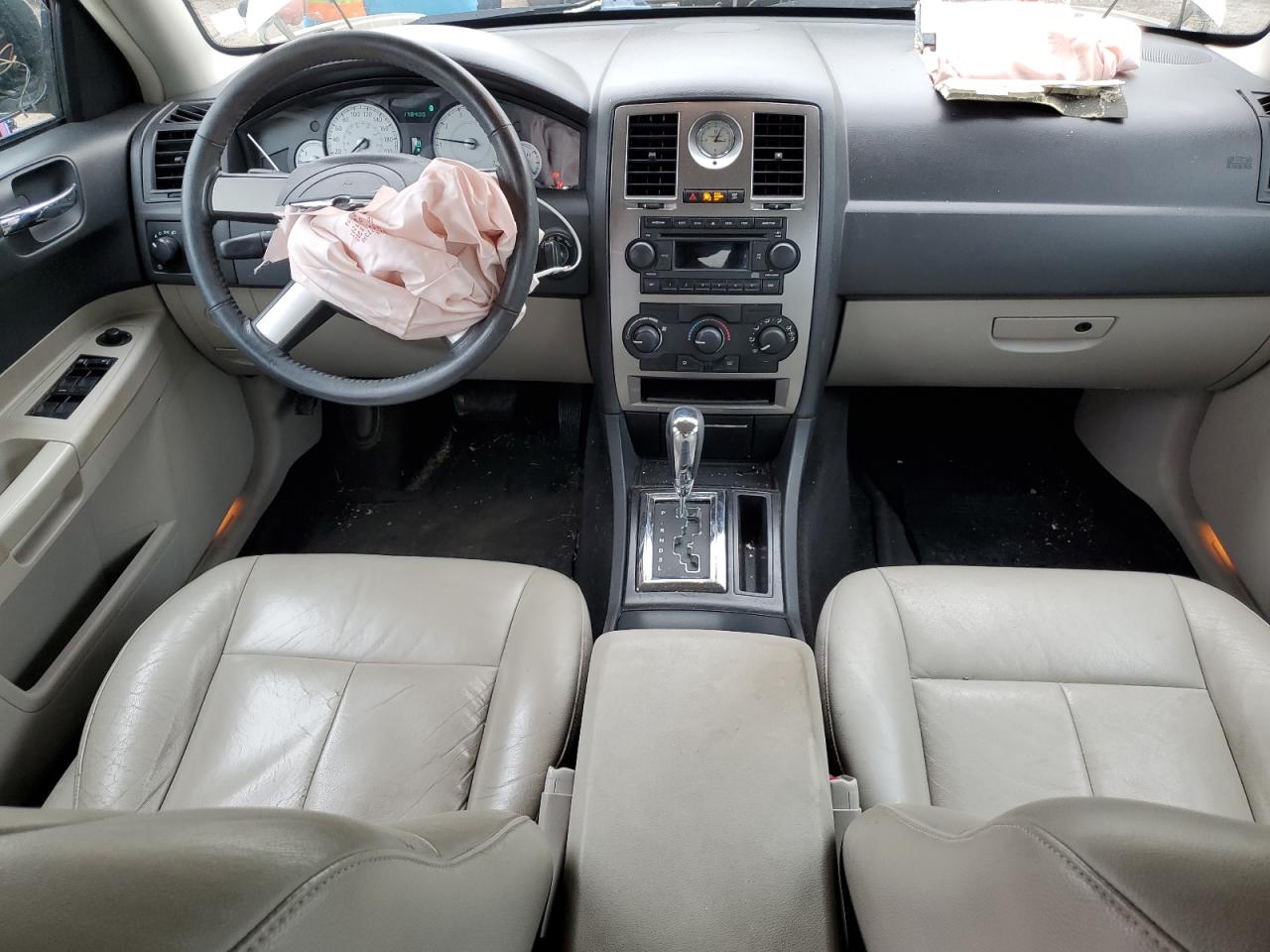 2005 Chrysler 300 Touring VIN: 2C3JA53GX5H606288 Lot: 84182635