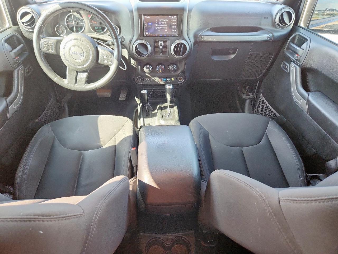 2017 Jeep Wrangler Unlimited Sport VIN: 1C4BJWDG9HL709861 Lot: 71112275