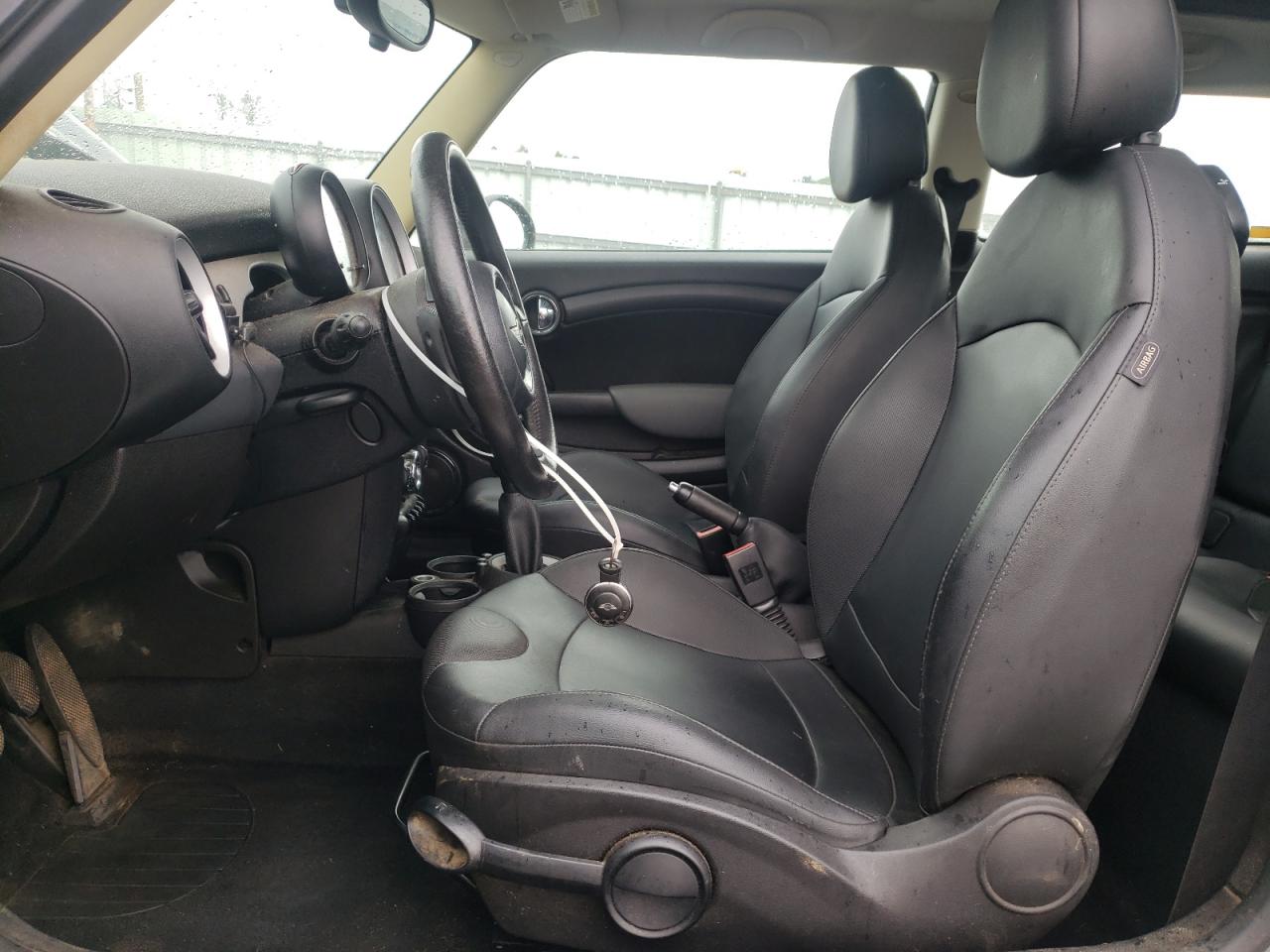 2011 Mini Cooper VIN: WMWSU3C56BT182808 Lot: 81866895