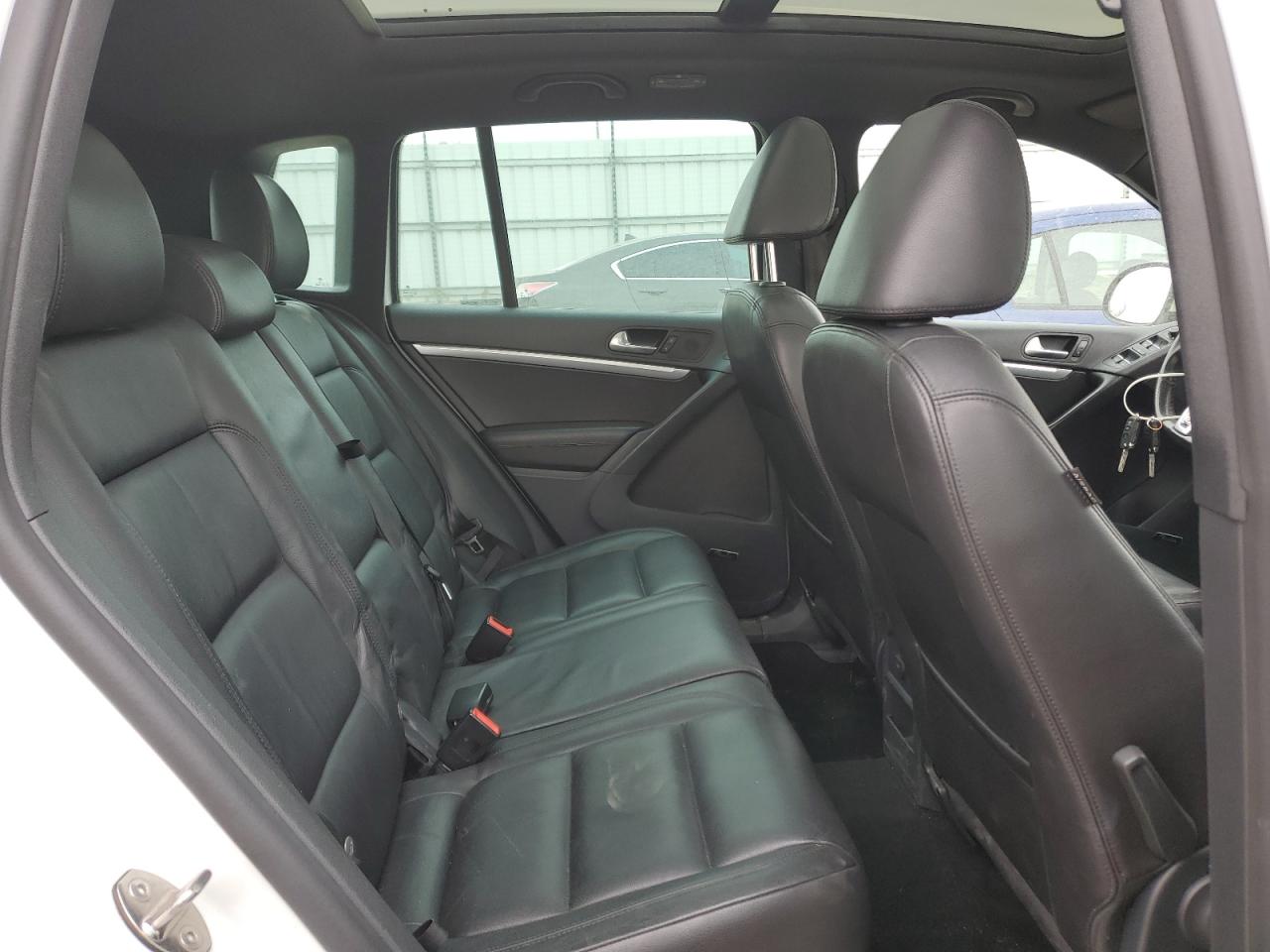 2016 Volkswagen Tiguan Comfortline VIN: WVGJV7AX9GW069007 Lot: 84021415