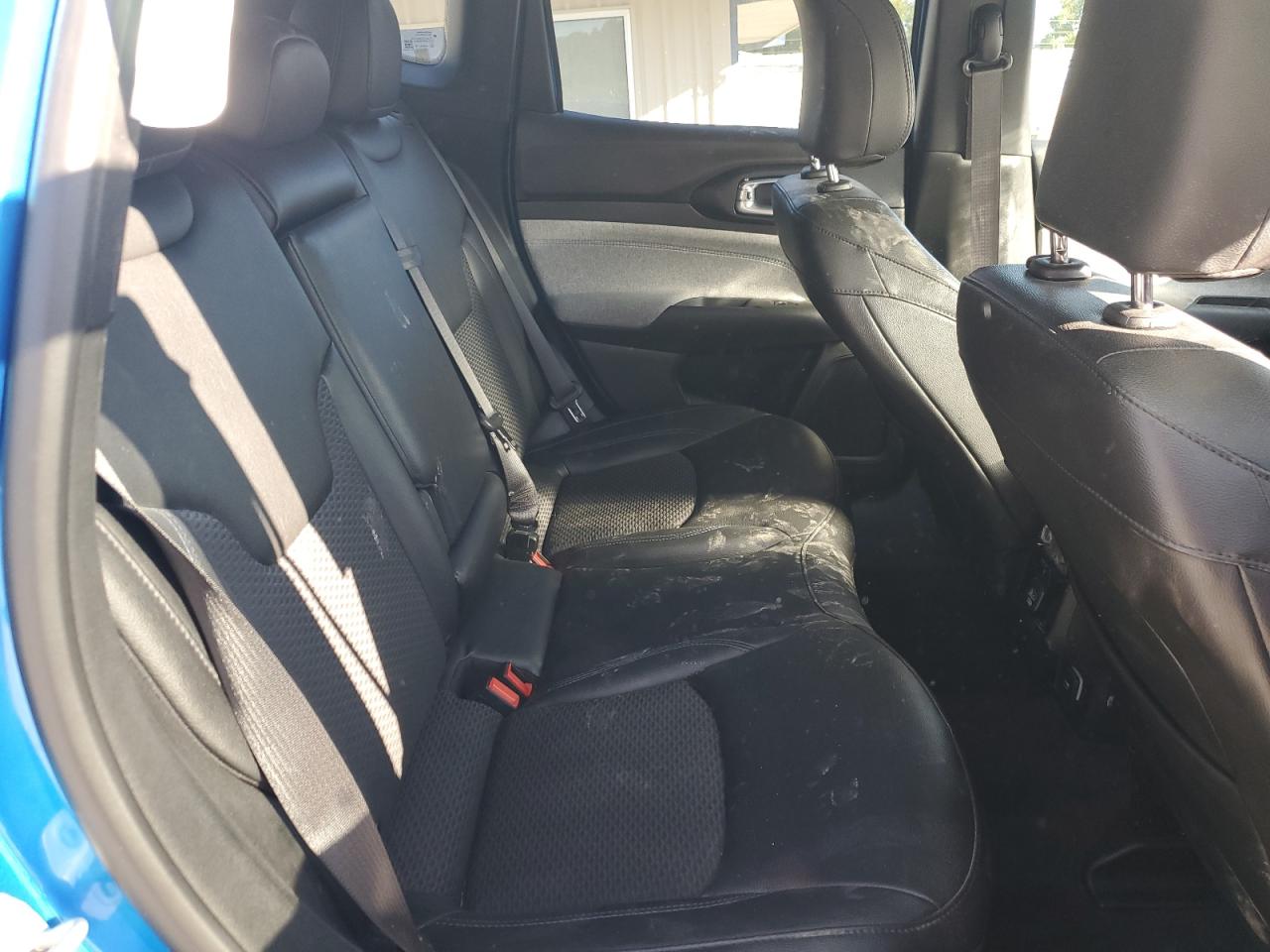 2024 Jeep Compass Latitude VIN: 3C4NJDBNXRT596043 Lot: 70636025