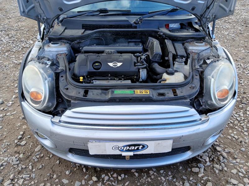 2010 MINI COOPER 