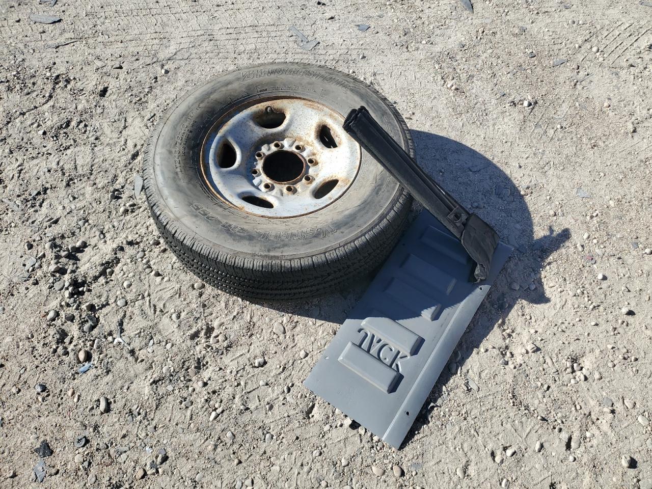 2013 Chevrolet Express G2500 VIN: 1GCWGGCG6D1122658 Lot: 81047535