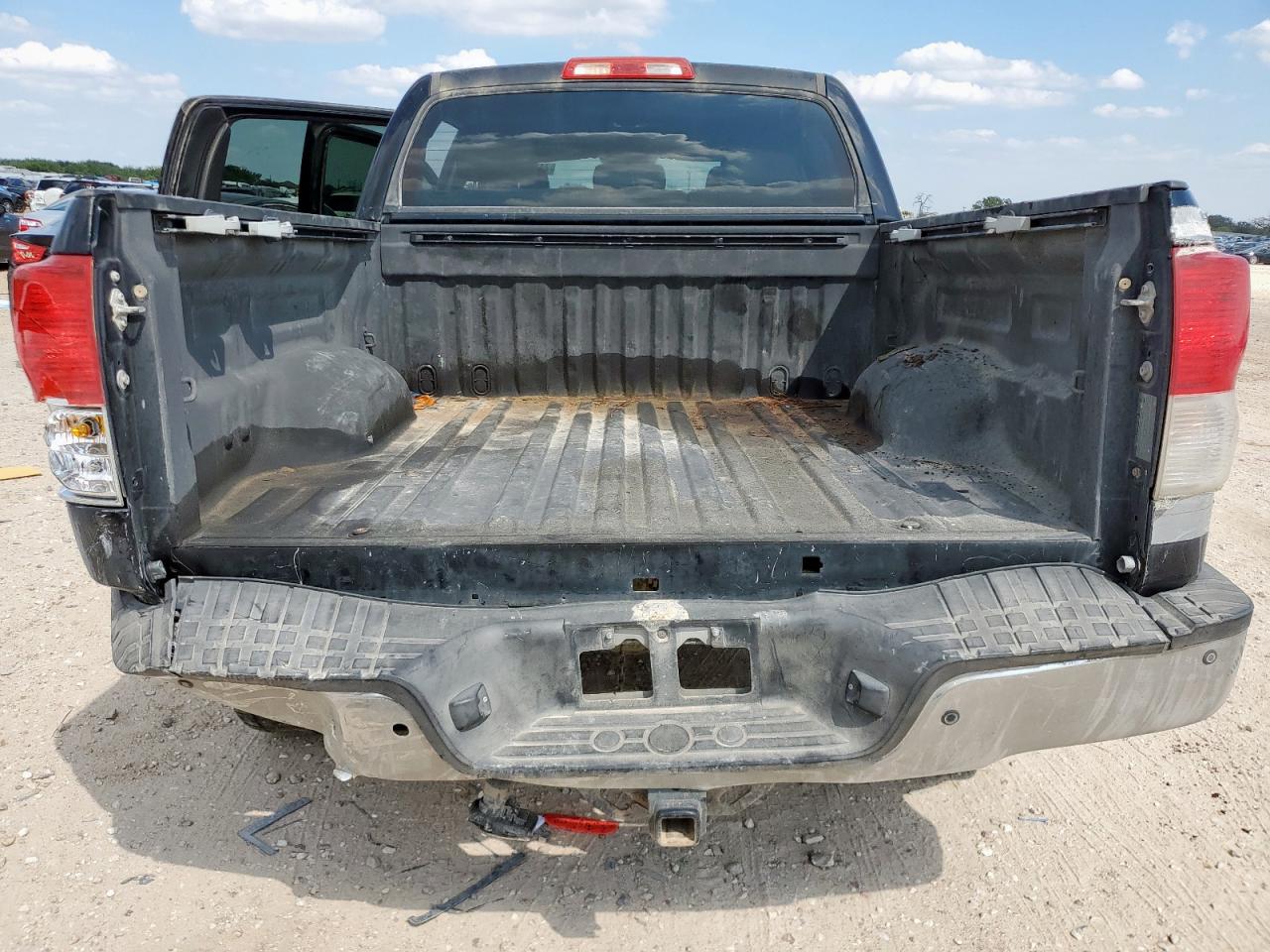 2012 Toyota Tundra Crewmax Limited VIN: 5TFFY5F10CX128010 Lot: 71779725