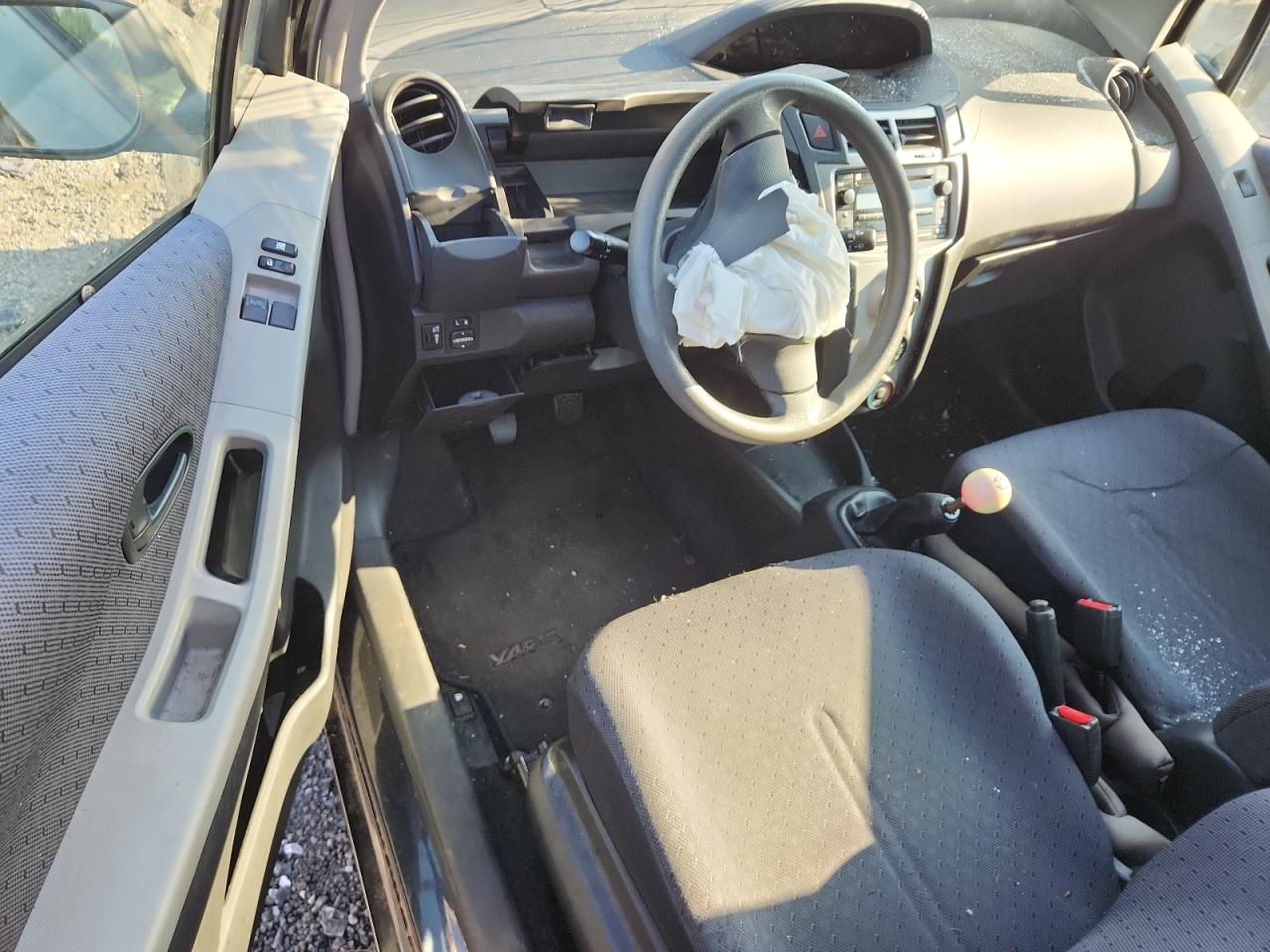 2009 Toyota Yaris VIN: JTDJT903795258297 Lot: 70955035