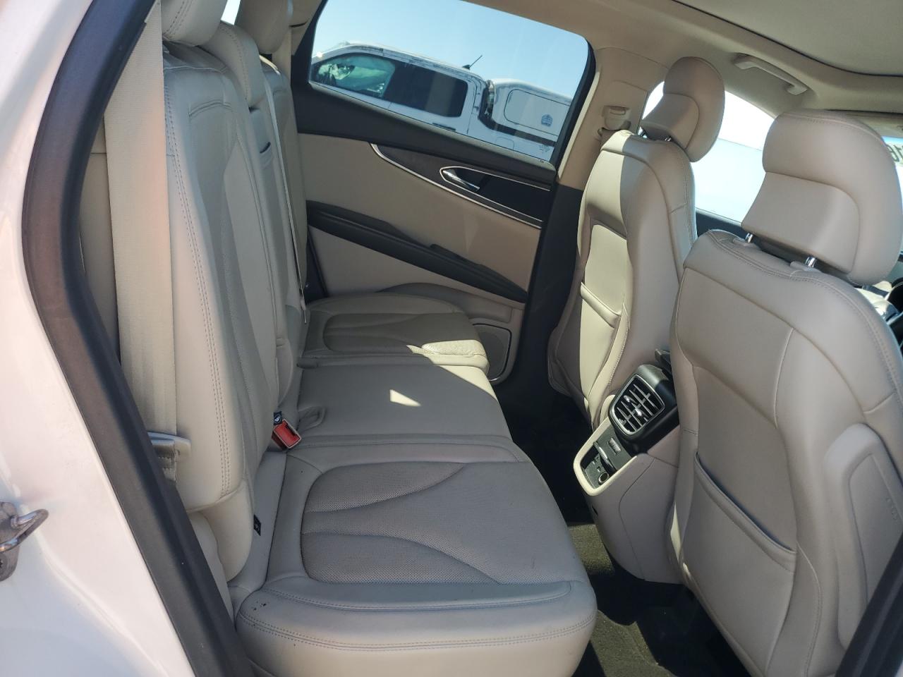 2016 Lincoln Mkx Reserve VIN: 2LMTJ8LR8GBL70026 Lot: 84256165