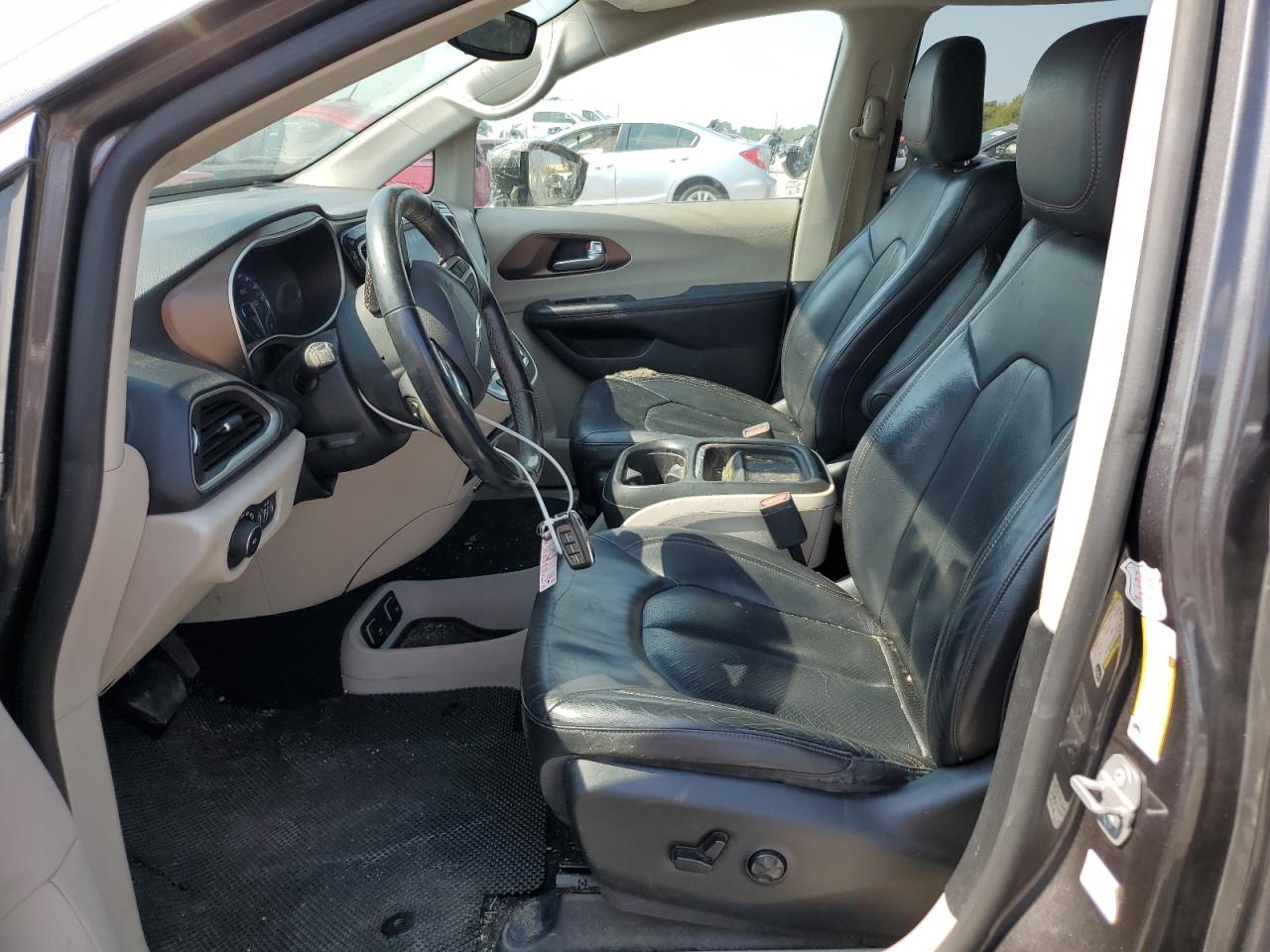 2018 Chrysler Pacifica Touring L VIN: 2C4RC1BG4JR110460 Lot: 71874835