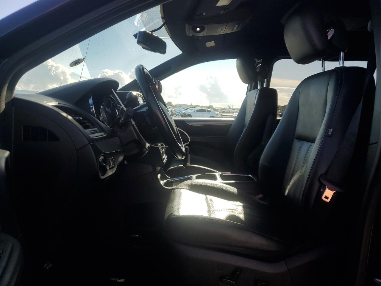 2018 Dodge Grand Caravan Gt VIN: 2C4RDGEG1JR221446 Lot: 81626835