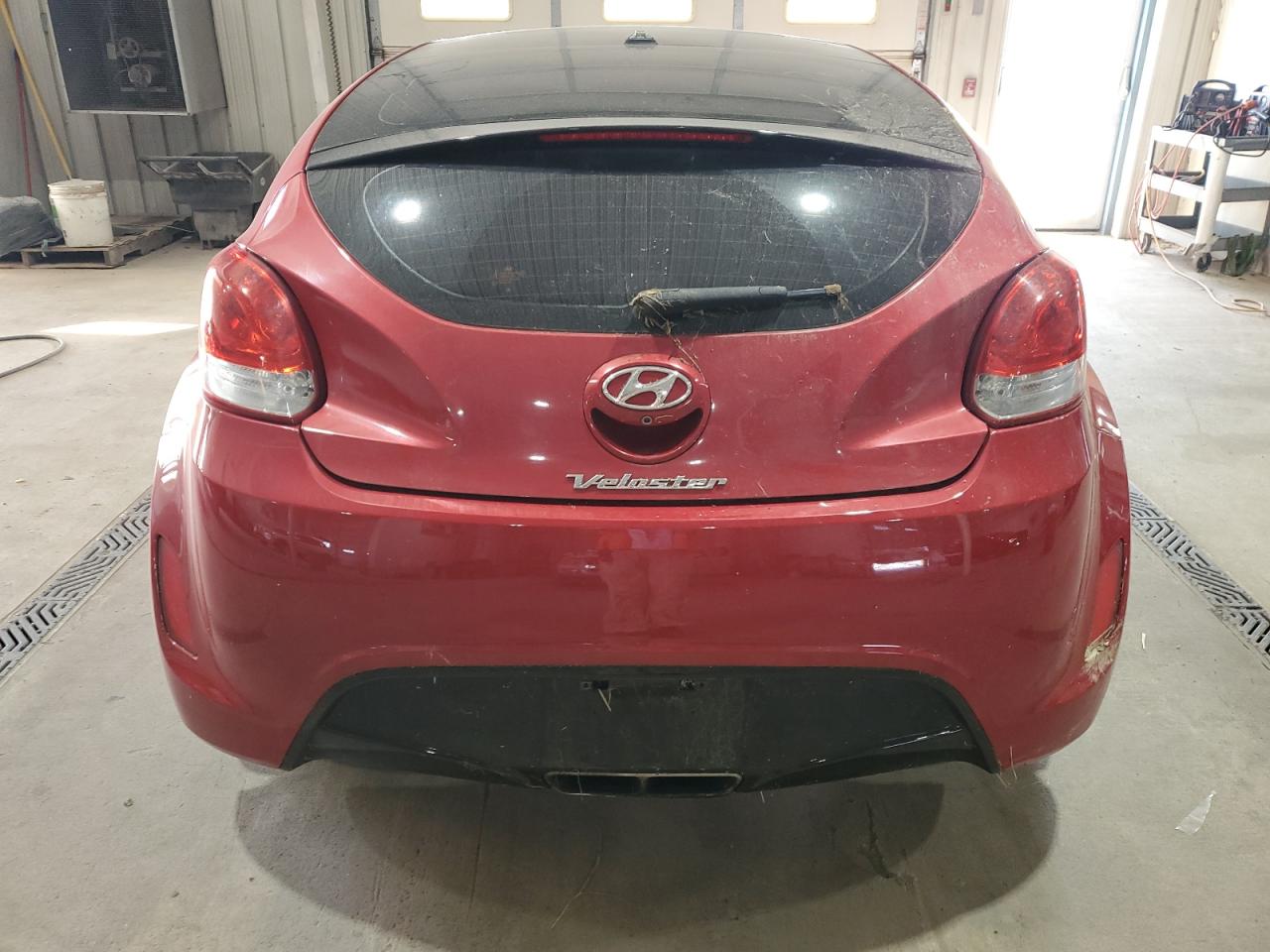 2017 Hyundai Veloster VIN: KMHTC6AD3HU323497 Lot: 80649865