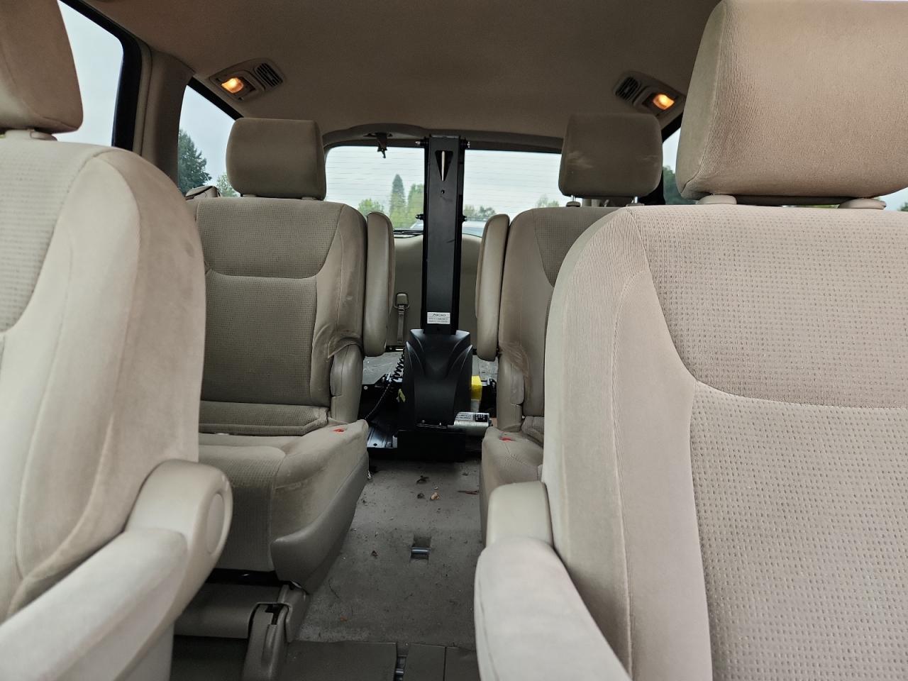 2004 Toyota Sienna Ce VIN: 5TDZA23C44S114480 Lot: 80558935