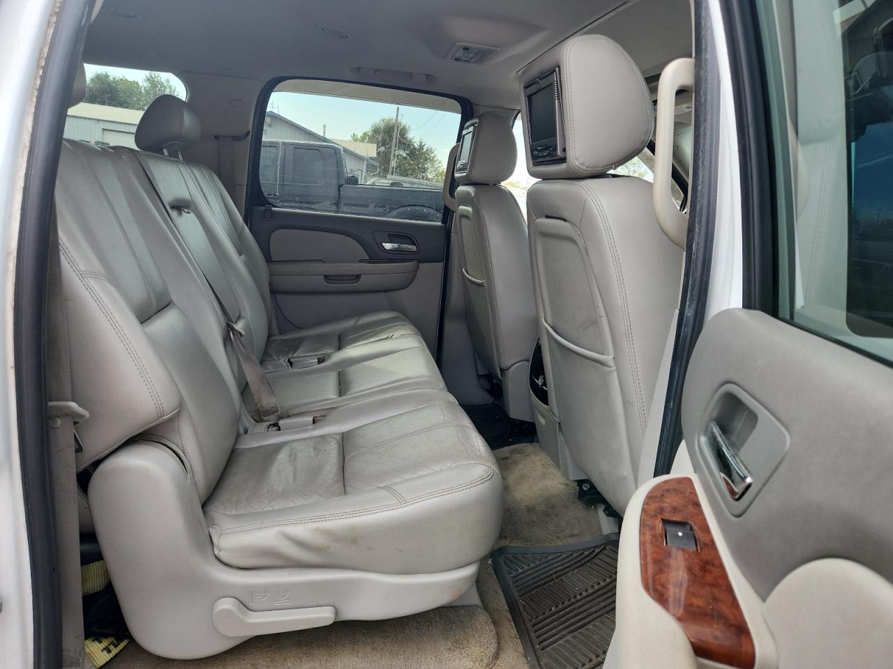 2007 Chevrolet Suburban K1500 VIN: 3GNFK16307G220313 Lot: 81450955