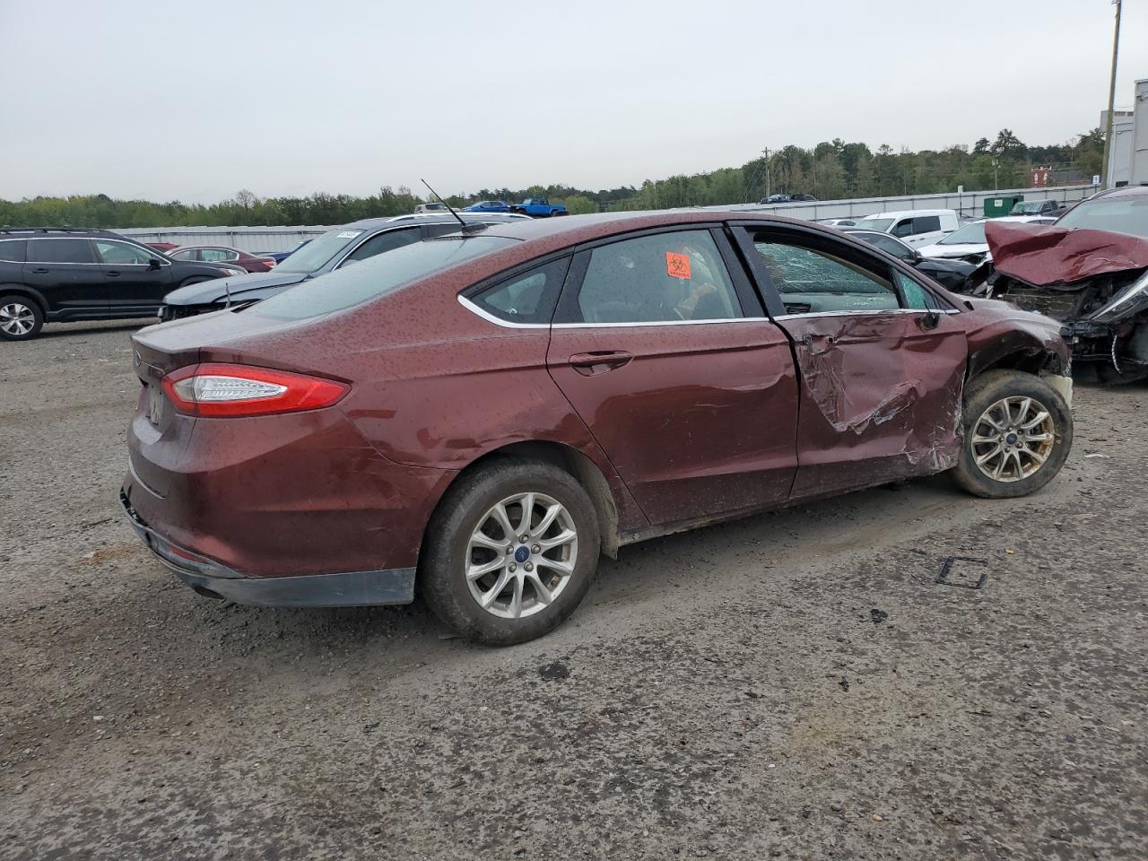 2015 Ford Fusion S VIN: 3FA6P0G78FR142622 Lot: 81945445