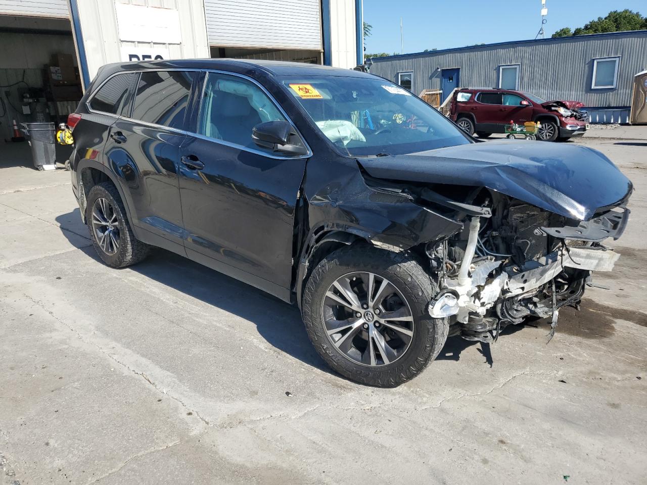 2019 Toyota Highlander Le VIN: 5TDBZRFH9KS728674 Lot: 81004475