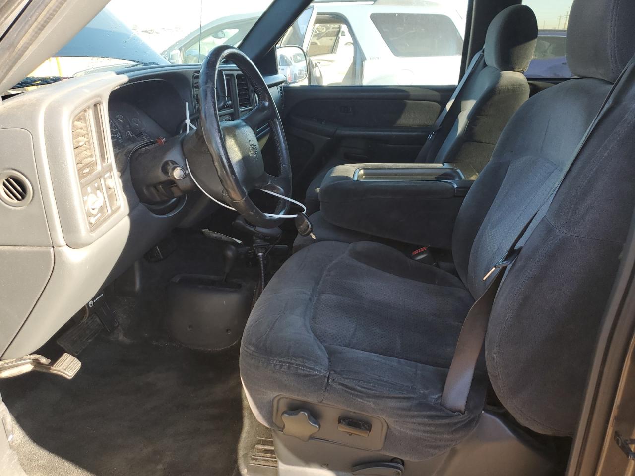 2000 Chevrolet Silverado K1500 VIN: 1GCEK19T9YE385902 Lot: 81878645