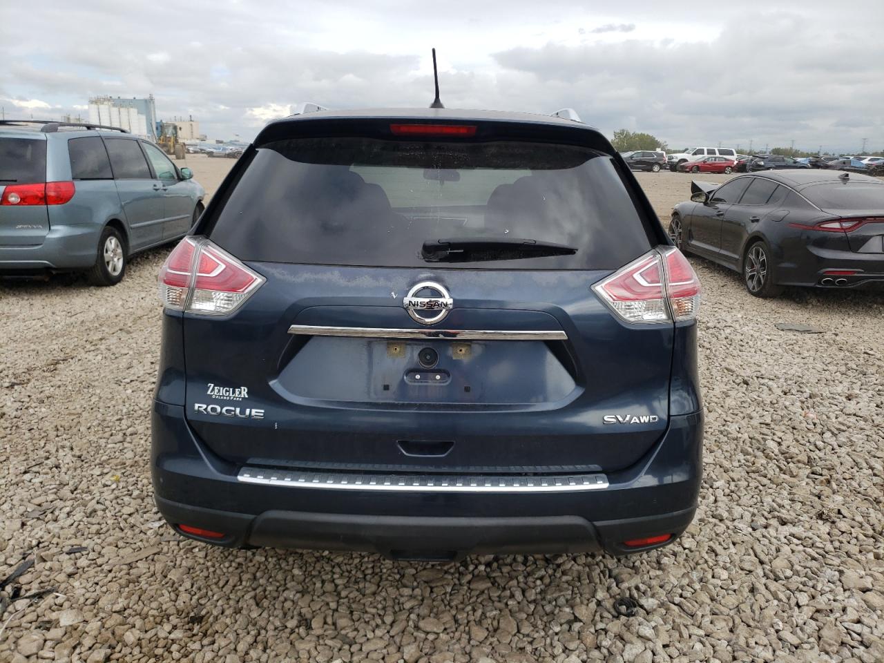 2015 Nissan Rogue S VIN: KNMAT2MV7FP571711 Lot: 83821055