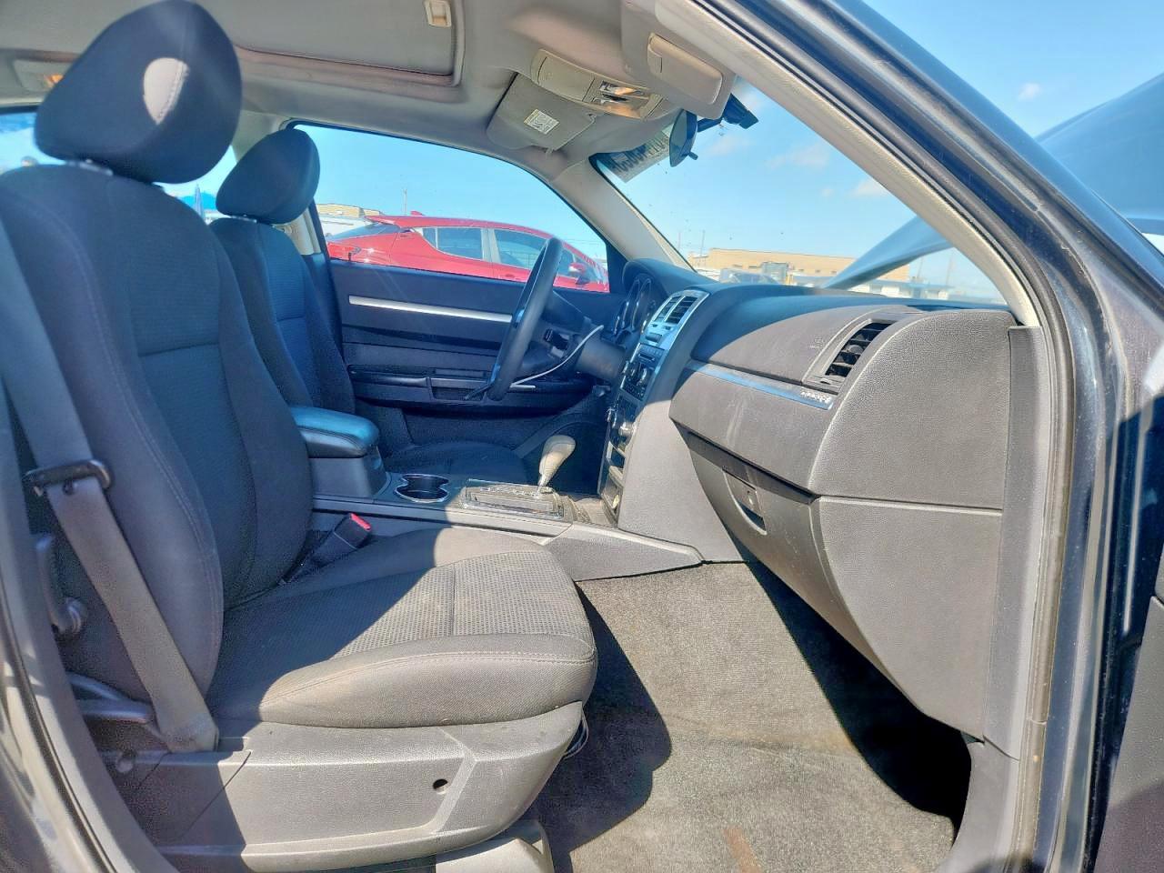 2008 Dodge Charger Sxt VIN: 2B3KA33G88H318909 Lot: 81445085