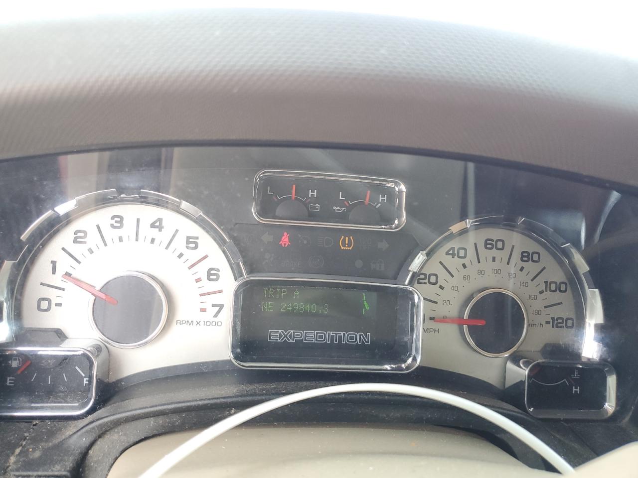 2007 Ford Expedition El Eddie Bauer VIN: 1FMFK18557LA88588 Lot: 81276405