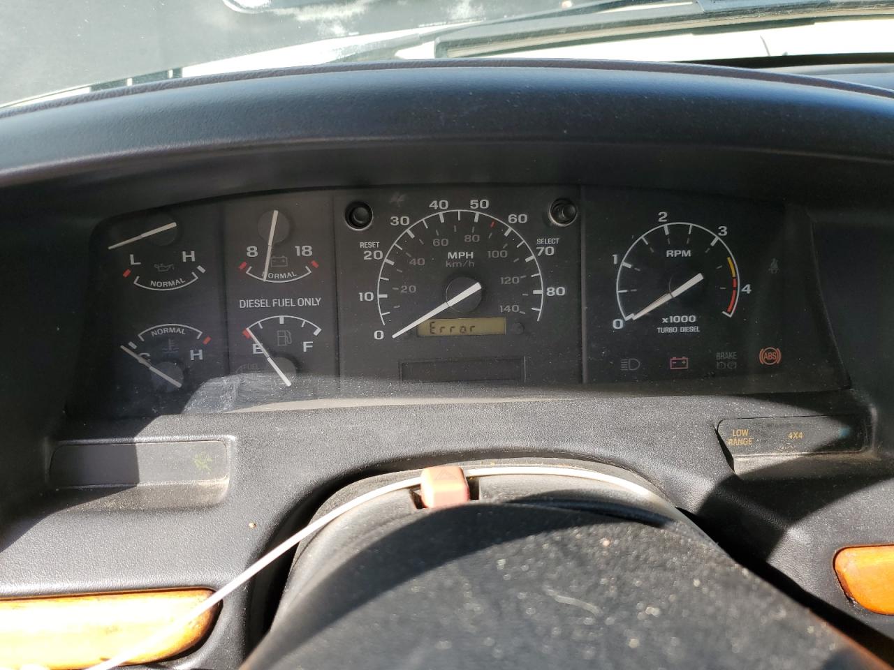 1995 Ford F350 VIN: 1FTJW35FXSEA11952 Lot: 81600895