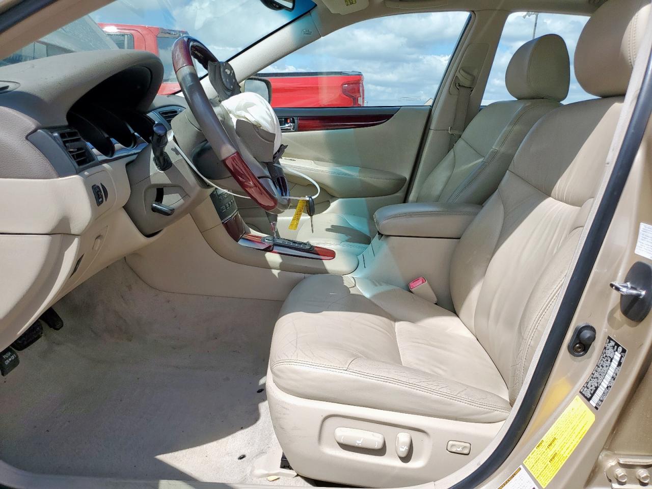 2004 Lexus Es 330 VIN: JTHBA30G945045773 Lot: 84032105