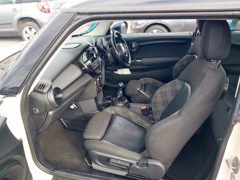 2014 MINI COOPER D 