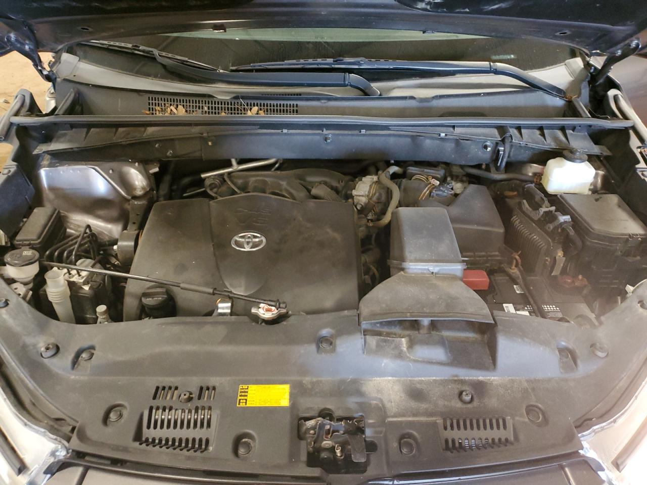 2019 Toyota Highlander Le VIN: 5TDBZRFH2KS999463 Lot: 71450875