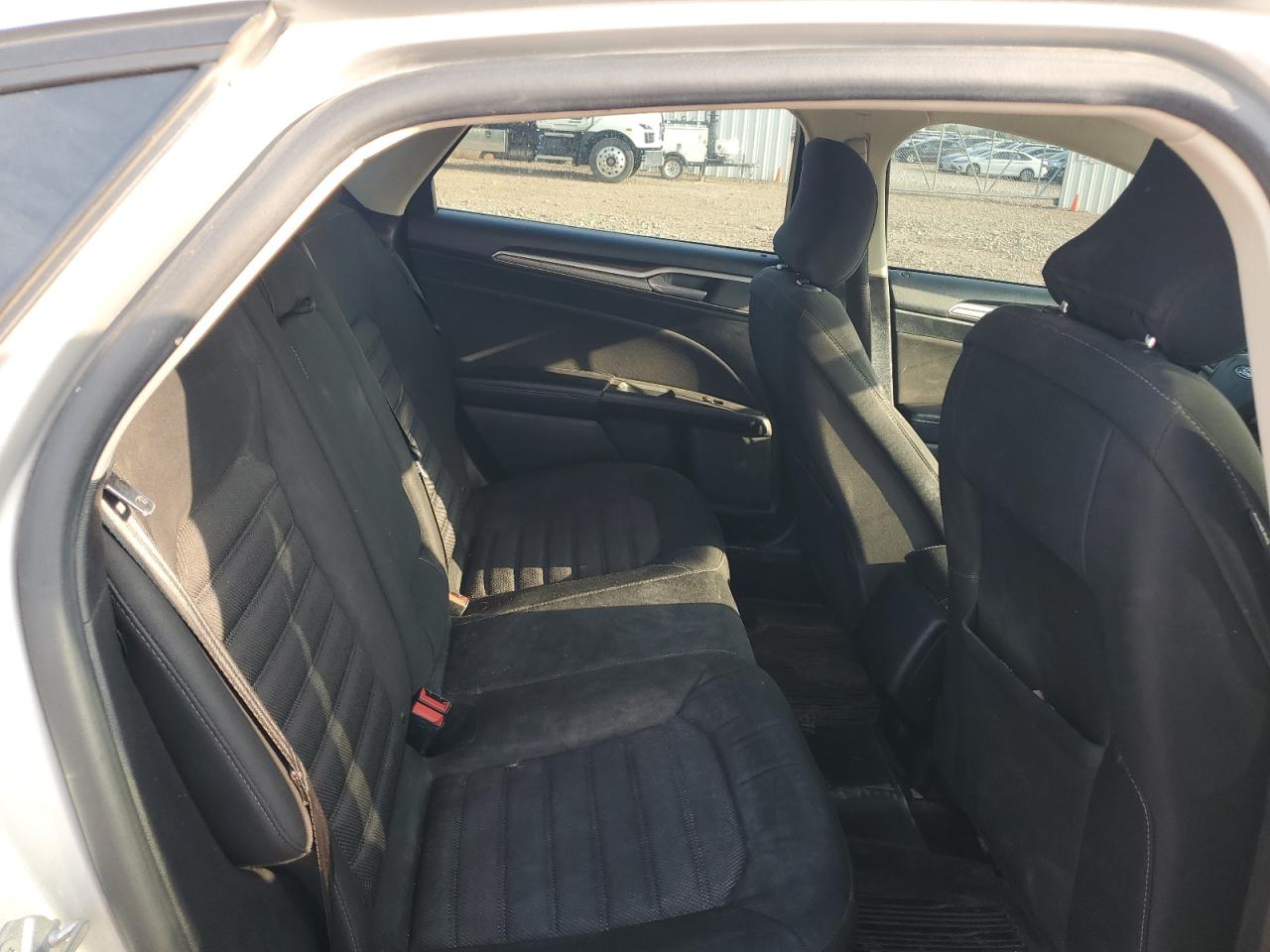 2018 Ford Fusion Se VIN: 3FA6P0H74JR273232 Lot: 72072855