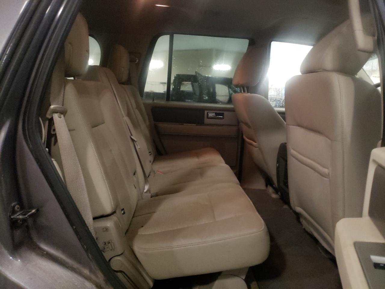 2010 Ford Expedition Xlt VIN: 1FMJU1G56AEA54113 Lot: 81702045