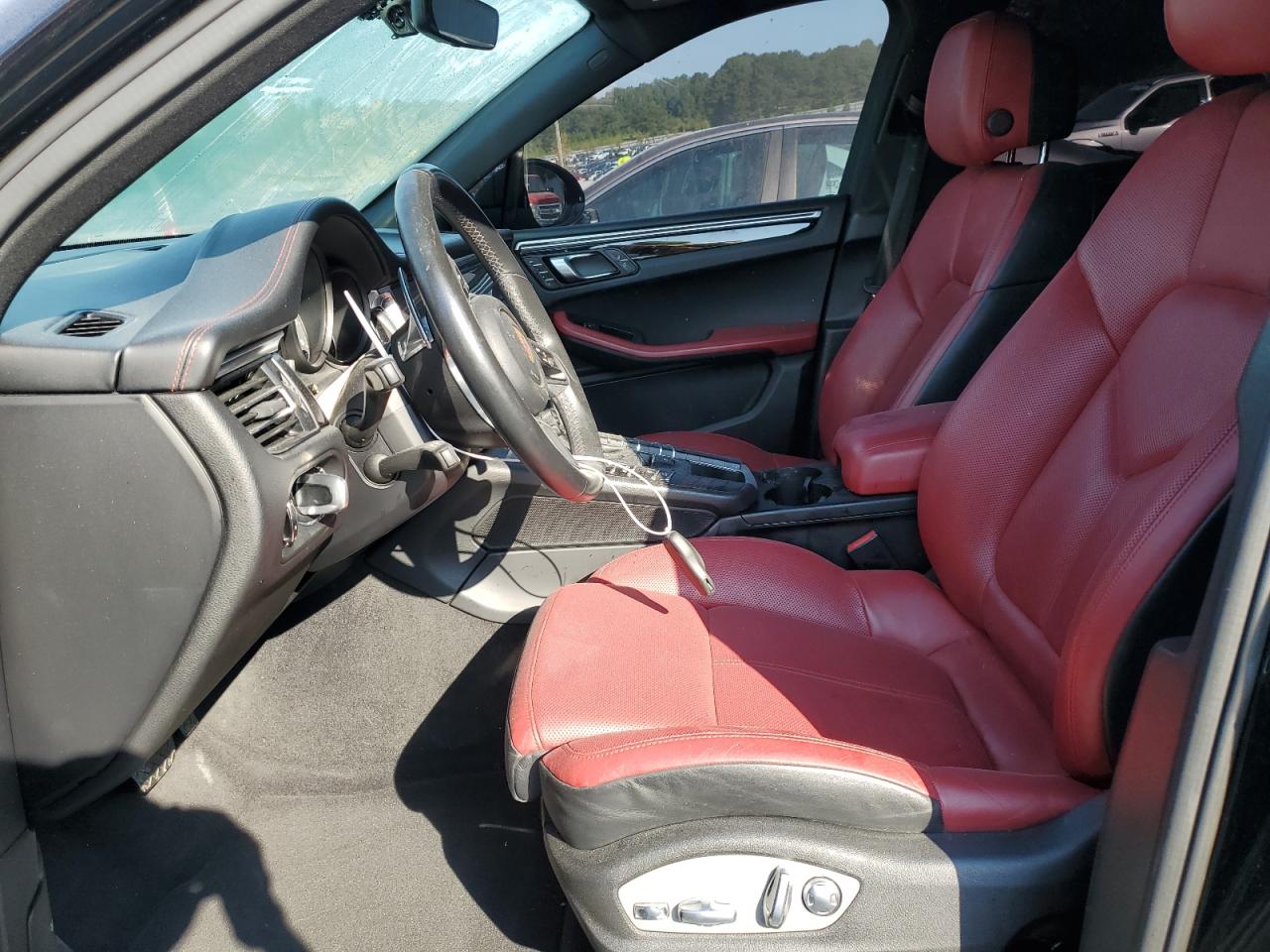 2019 Porsche Macan S VIN: WP1AB2A54KLB33266 Lot: 80274475