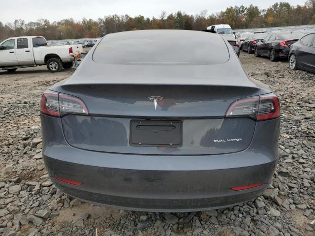  TESLA MODEL 3 2022 Серый