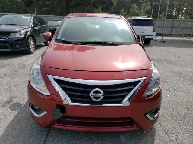  NISSAN VERSA 2019 Червоний