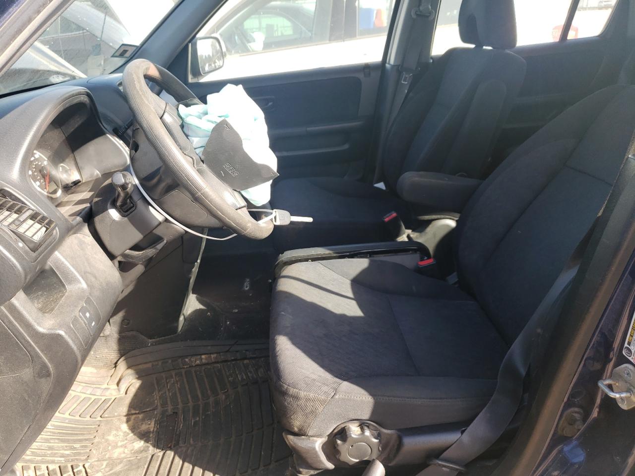 JHLRD68505C005657 2005 Honda Cr-V Lx