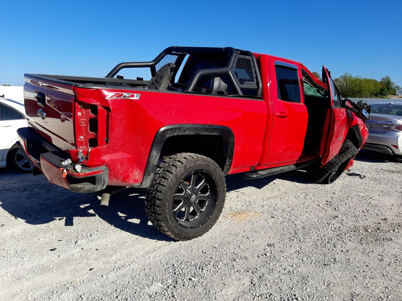 2017 Chevrolet Silverado - Image 3