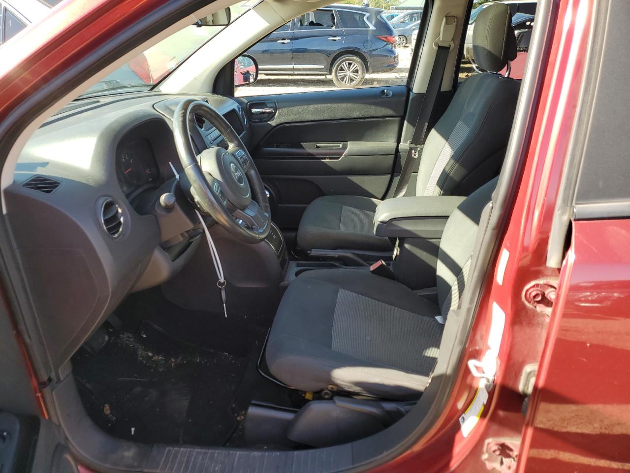 2011 Jeep Compass Sport VIN: 1J4NT1FB8BD138029 Lot: 70892963