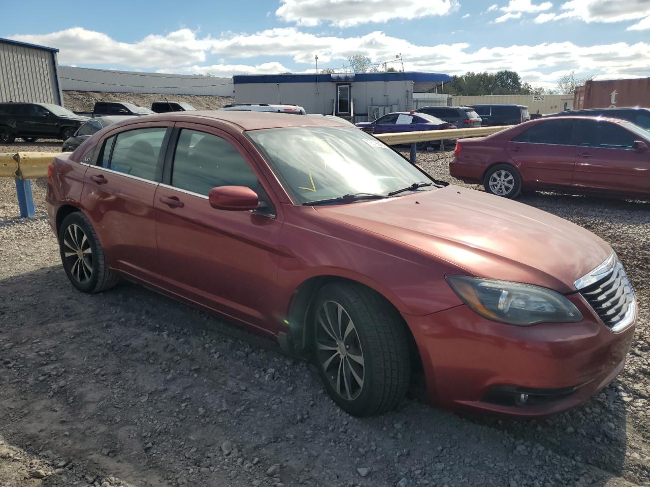 VIN 1C3CCBBG6DN766242 2013 CHRYSLER 200 no.4