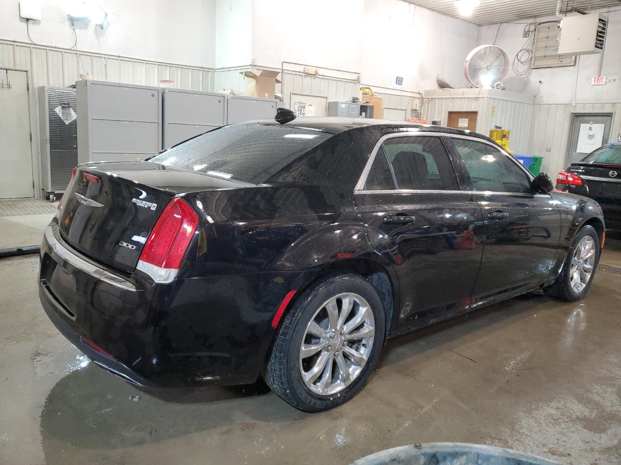 2C3CCARG0HH544973 2017 Chrysler 300 Limited