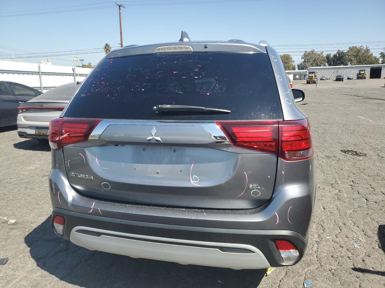 JA4AZ3A37LZ023709 2020 Mitsubishi Outlander Se