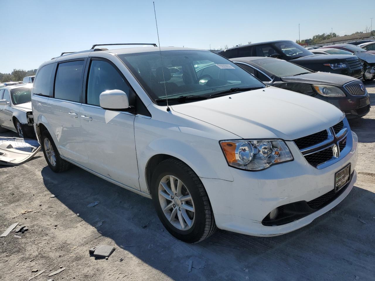 2C4RDGCG5JR209562 2018 Dodge Grand Caravan Sxt